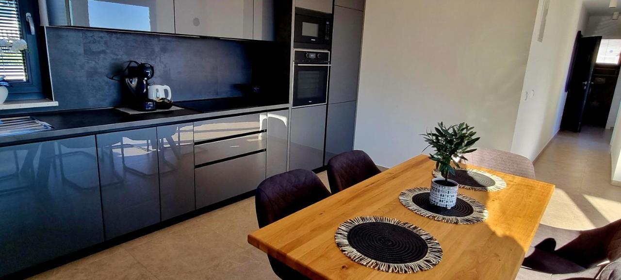 Dinary Apartment