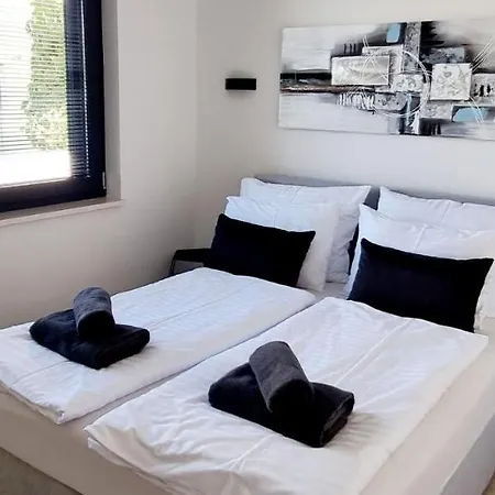 Dinary Apartman Vir Exterior photo